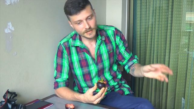 #ВидеоОбзор - Экзотические фрукты -МАНГОСТИН (mangosteen) - вкусный Тайланд с Константином жуком смотреть онлайн