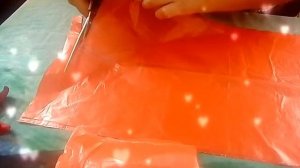 Помпоны с мусорных пакетов.