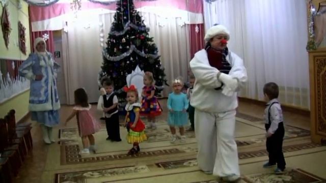 Новогодний утренник младшая группа смотреть онлайн