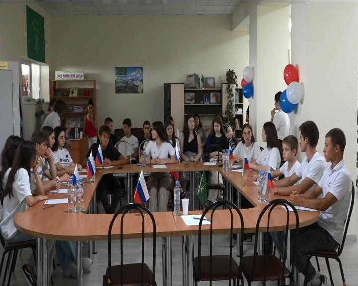 В районной библиотеке прошла встреча с участником СВО смотреть онлайн