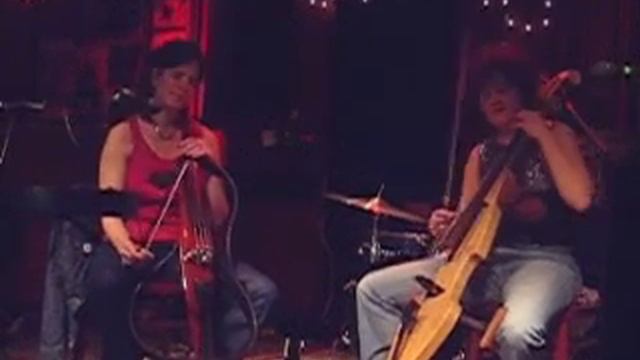 The Cello Chix: Underneath the Bunker (live, 5/30/05) смотреть онлайн
