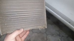 Замена фильтра салона Шкода Рапид.