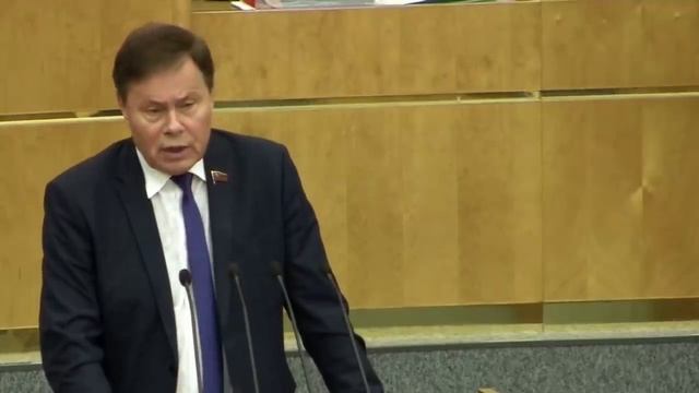 Депутат вскрыл всю правду о бедственном положении людей в России! смотреть онлайн