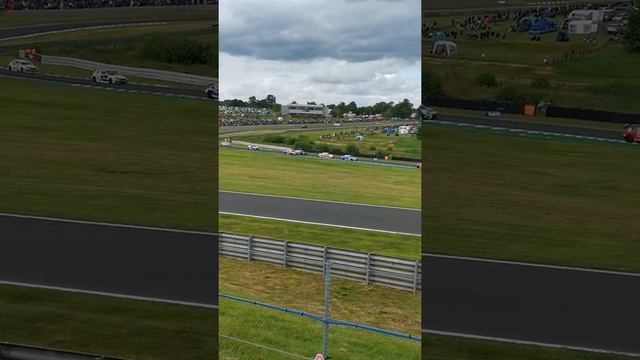 Big Crash at the British Touring Car Championships 2022 - Oulton Park смотреть онлайн