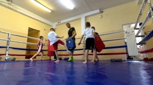 Кикбоксинг. Удары ногами. Тренировка с детьми 6-10 лет.