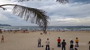 Вьетнам. Дананг. Вечерний пляж в Дананге. Vietnam.  Da Nang.  Evening beach in Da Nang.