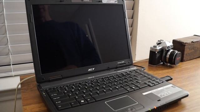 Lets see if MX17 boots on the Acer Extensa 4620Z смотреть онлайн