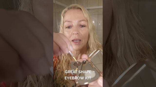 JANE IREDALE : EYEBROW KIT смотреть онлайн