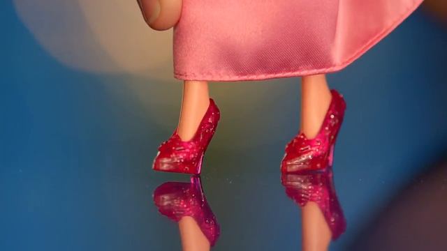 Куклы блистающие принцессы Диснея смотреть онлайн