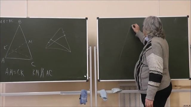 42 Две равные чевианы равнобедренного треугольника смотреть онлайн