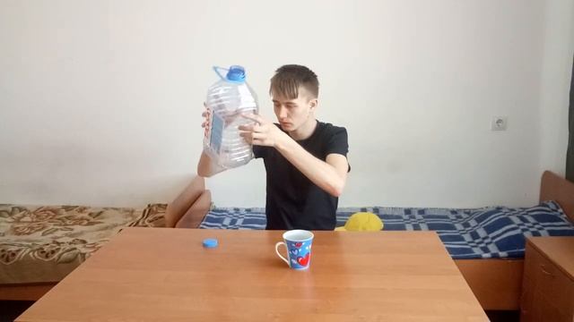 Выпил 5 литров воды? // *ШОК* Что со мной? попал в больницу??? смотреть онлайн