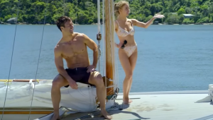 Кто Угодно, Но Не Ты!  Официальный Трейлер