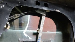 Audi 100. Золотая Дымка No.17. Замена стеклоподъёмника. Снятие дверной карты. Регулировка рамки.