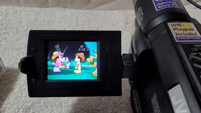 JVC GR-AXM230U Compact VHS Camcorder смотреть онлайн