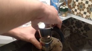 Как варить кофе на гейзерной кофеварке С ПЕНКОЙ? [влог]