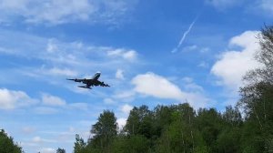 Самолет низко летит 2 aircraft