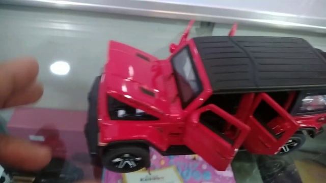 1/32 Die-cast car Rubicon land cruiser GW Ferrari смотреть онлайн