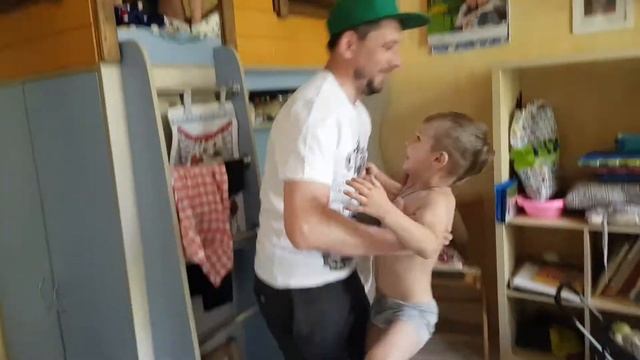Подарок на 5 лет Илюше смотреть онлайн