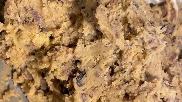 Buying & unboxing kitchenaid stand mixer | baking chewy chocolate chip cookies! смотреть онлайн