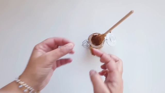 Remedio natural para eliminar los hongos en las uñas. Resultados visibles en poco tiempo. смотреть онлайн
