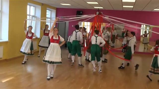 Deutsche Quelle Bandertanz - танец с лентами смотреть онлайн