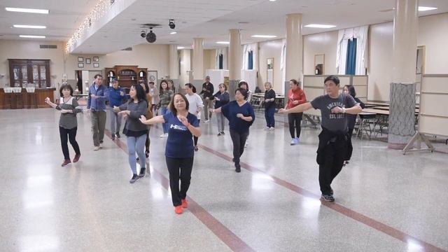 Words Don't Come Easy by F.R. David - line dance choreographed by Gilbert Vianzon смотреть онлайн