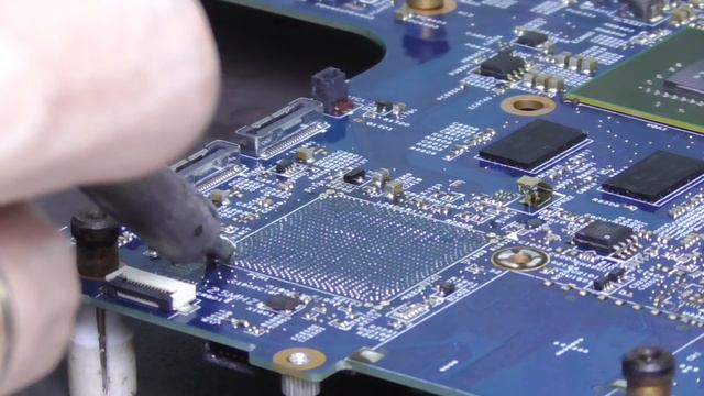 Последствия перетертого шлейфа матрицы смотреть онлайн