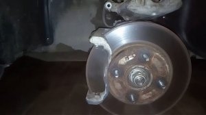 замена колодок и направляющих переднего суппорта лансер 9