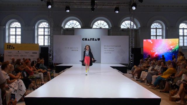 ПОКАЗ LEADER BY VADIM MERLIS на CHAPEAU -2021 смотреть онлайн