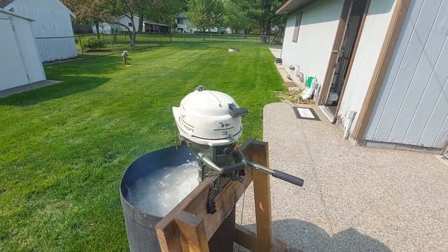 1967 Johnson 3hp Folding Outboard смотреть онлайн