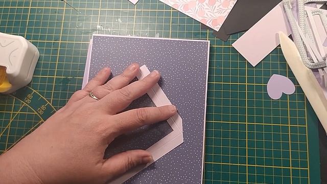 Album Action Happy : Page 1/2 Avec Carte Twist Horizontal #popup #scrapbooking #action #débutants