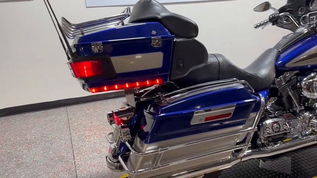 2007 ELECTRA GLIDE ULTRA CLASSIC FLHTCU DEEP COBALT PEARL AND PEWETER PEARL 630657E смотреть онлайн