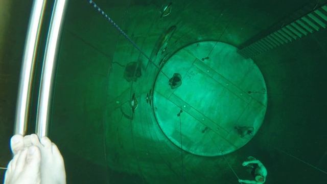 Фридавинг в бассейне мчс - глубина 12 метров смотреть онлайн