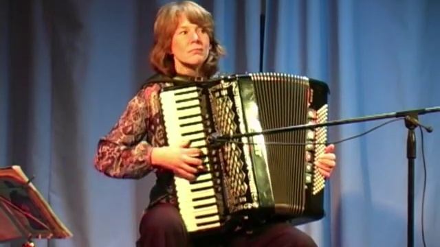 Cuckoo Waltz played by Julie Best playing at Leyland Accordion Club смотреть онлайн
