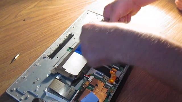 Замена банок батареи на ультрабуке OUIO. смотреть онлайн