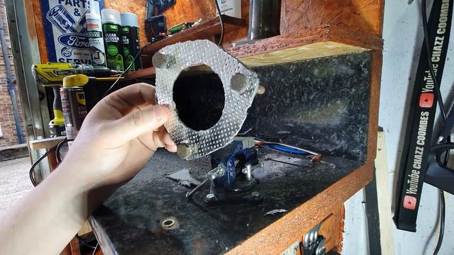 Mondeo mk3 ST220 Making a Manifold Gasket смотреть онлайн