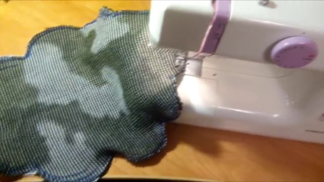 DIY:КАК СШИТЬ ДЕКОРАТИВНУЮ ПОДУШКУ ИЗ СВИТЕРА? HOW TO SEW A PILLOW FOR THE SOFA? смотреть онлайн
