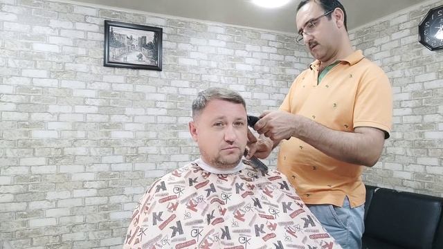 БАРБЕР ШОП в Гараже ? идея для бизнеса на дома просто ? подстригли круто я рад ? #баку #бакубизнес смотреть онлайн