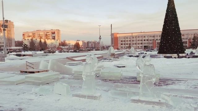 Строительство ледяного городка на Курантах. 2022г 33 смотреть онлайн