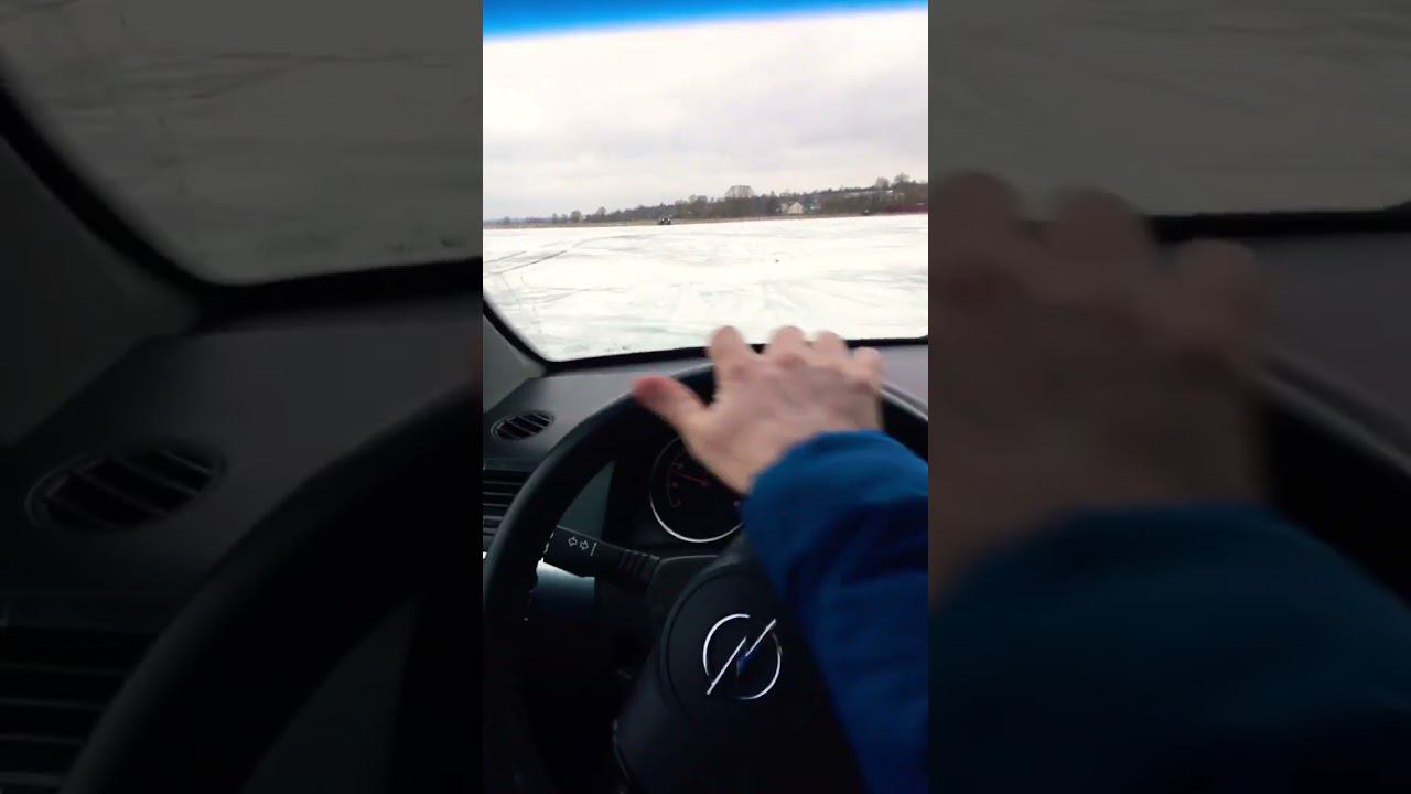 Opel Astra h на льду, пускаем в занос и смотрим на системы безопасности смотреть онлайн