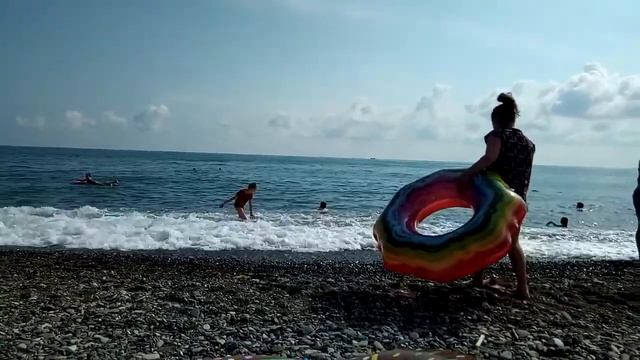 Учимся плавать в море небольшой шторм смотреть онлайн