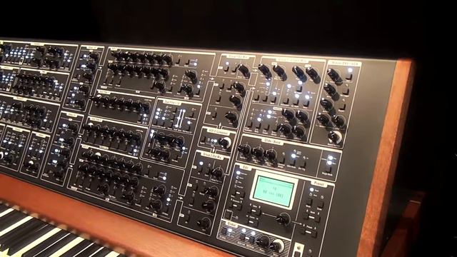 Mmag.ru: Musikmesse 2014 - Schmidt Synthesizer - синтезатор