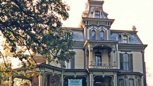 10 Mansions Nobody Wants to Buy смотреть онлайн