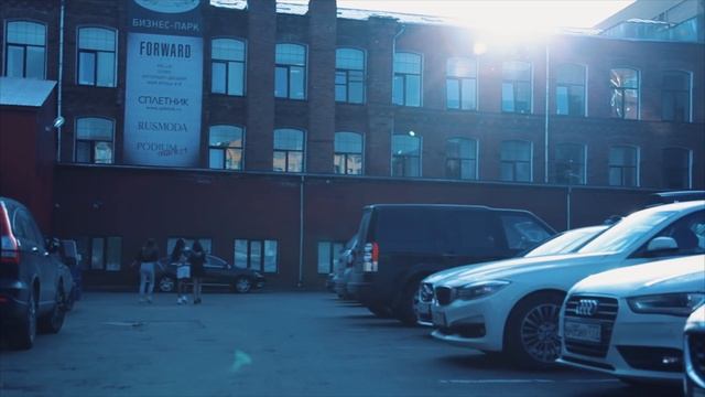 КАК НАЙТИ ПЛАТЬЕ НА ВЫПУСКНОЙ смотреть онлайн