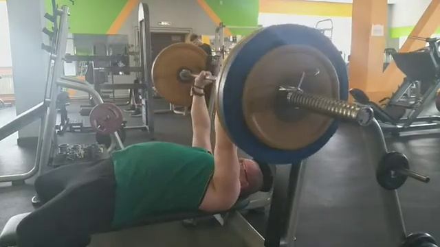 жим узким хватом 110кг смотреть онлайн