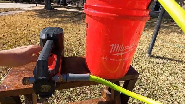 Máy Bơm Milwaukee/ Milwaukee Transfer Pump. смотреть онлайн