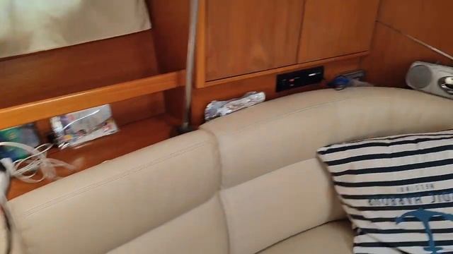 Обзор Jeanneau Sun Odyssey 40