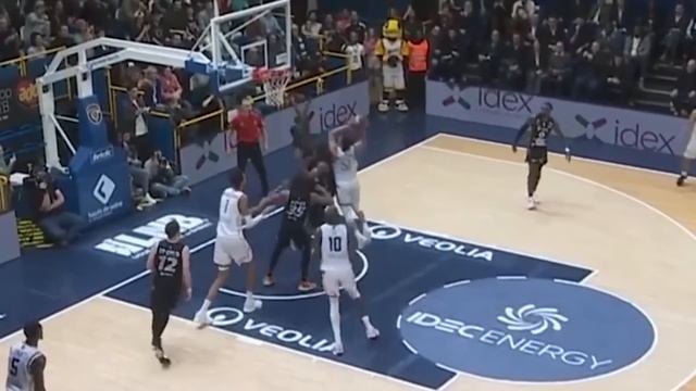 10 Times Victor Wembanyama Shocked the NBA World смотреть онлайн