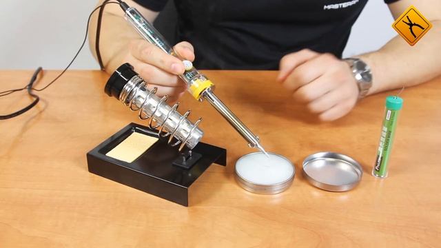 Century Tool SJ95-112 Temperature-Controlled Soldering Iron смотреть онлайн