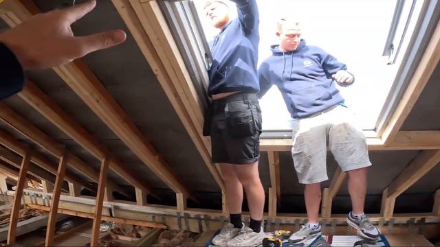 How To Install A Velux Window - SK06 GGU With New EDW 2000 Flashing.